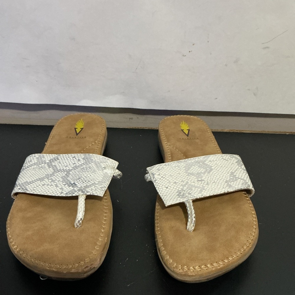 Volatile Sandals Womens 9 Snake Skin Silver White Flip Flop Thongs Casual Flat